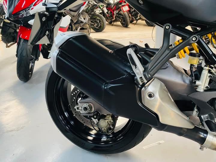 Ducati Monster 821 ปี 2019 6