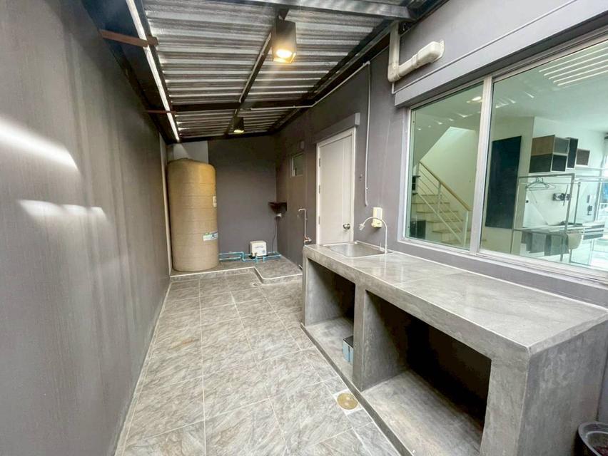 บ้านพฤกษา 124 ซอย 5 ถนนรังสิต-นครนายก ต.คลองสี่ อ.คลองหลวง จ.ปทุมธานี 10