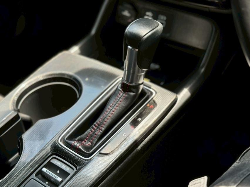 HONDA CIVIC FE Sedan 4dr e:HEV RS E-CVT FWD 2.0 Y22. สีดำ 13