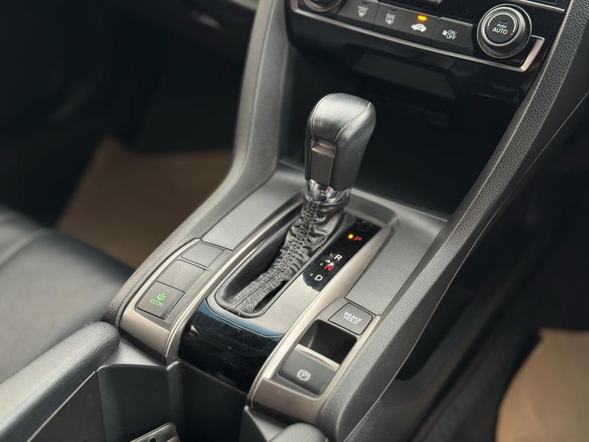 HONDA CIVIC FK 1.5 TURBO สีขาว ปี 2017 เกียรออโต้ รูปที่ 14