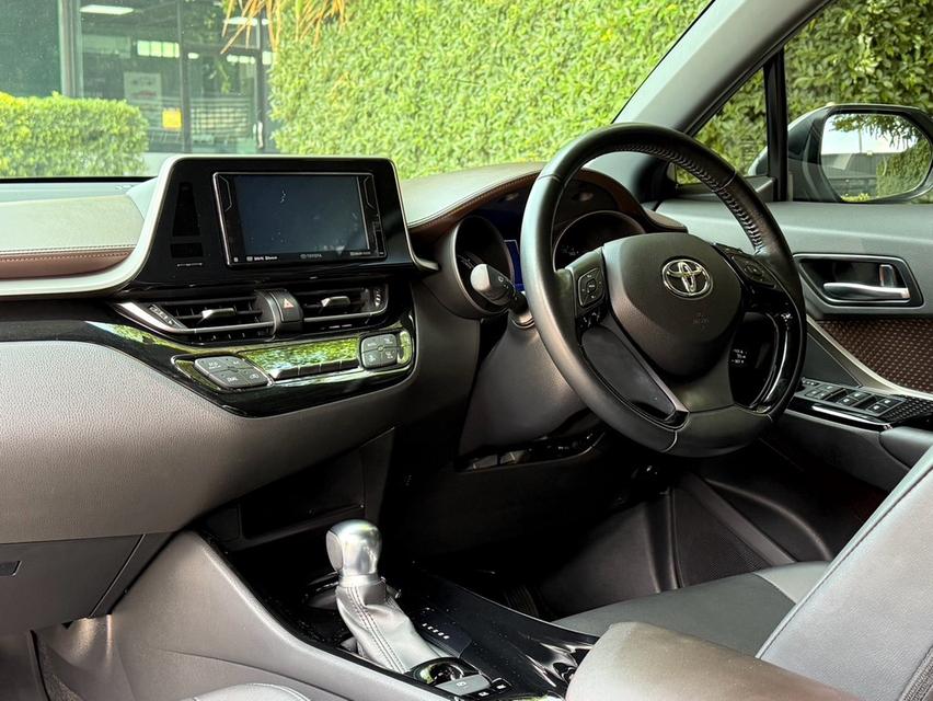 2019 TOYOTA CHR HV MID รถมือเดียว สภาพป้ายแดง เลขไมล์ 58,000 กม รถเข้าศูนย์ทุกระยะ ไม่เคยมีอุบัติเหตุครับ 12