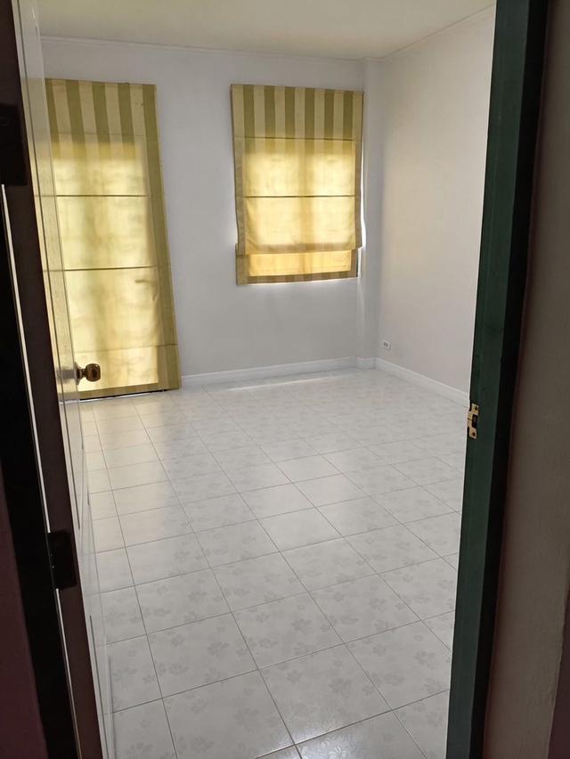 ขายบ้านแมกไม้วัชพล ถนนสุขาภิบาล5 2.7 ล้าน 11