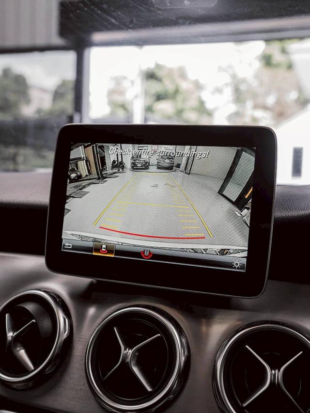 รหัสรถ 67GG8603 Mercedes Benz GLA250 AMG Dynamic 2018 18