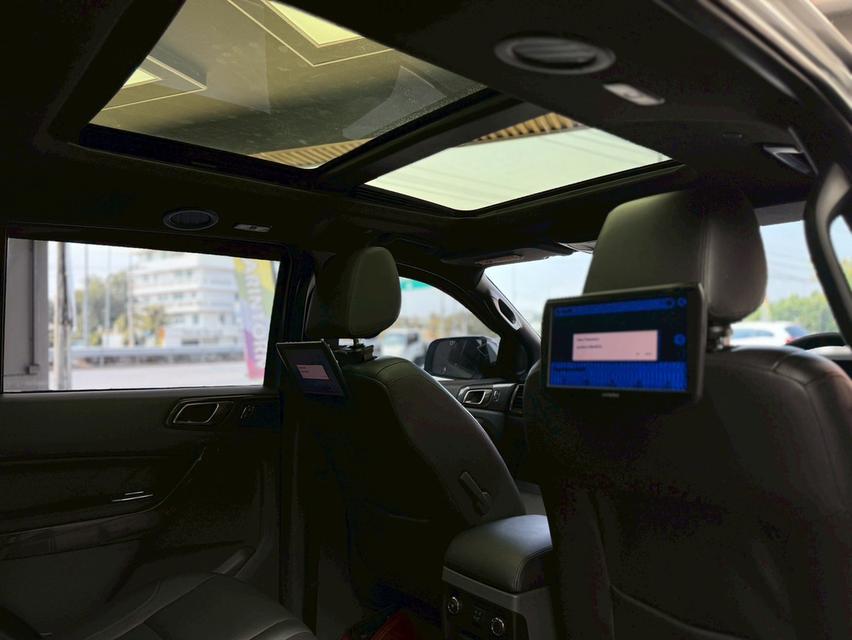 ปี 2017 FORD EVEREST, 2.2 TITANIUM PLUSโฉม ปี15-22 สีเทา เกียร์ออโต้ 6 สปีด เครื่องดีเซล รูปที่ 8