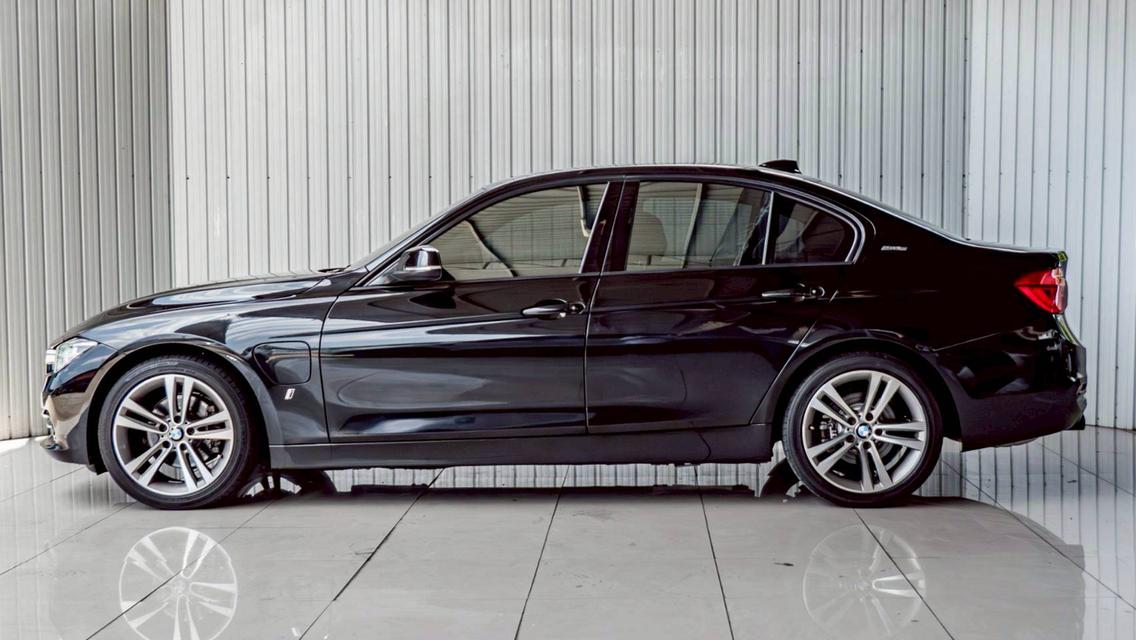 BMW 330E Sport ปี2018 รูปที่ 5