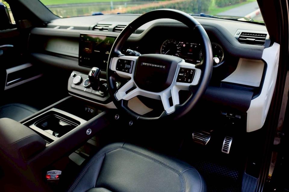 รหัสรถ PR5999 Land Rover Defender (110) P400e ปี 2022 9