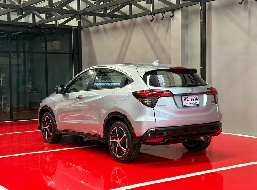 2019 HOND HRV 1.8 RS รุ่นTOP SUNROOF รถมือเดียวออกป้ายแดง รถวิ่งน้อย ไม่เคยมีอุบัติเหตุครับ 6