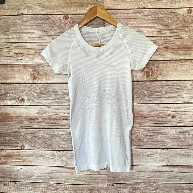 lulu lemon เสื้อกีฬาลำลอง
