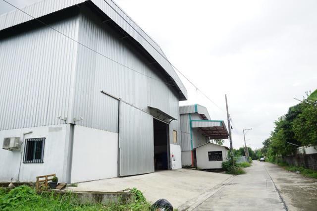 ให้เช่าโกดังพร้อมสำนักงาน ขนาด 750 ตารางเมตร อยู่ถนนบางนา ตราด กม.9 ใกล้วงแหวนตะวันออกกาญจนาภิเษกจุดขึ้นลงทางด่วน สนามบินสุวรรณภูมิ