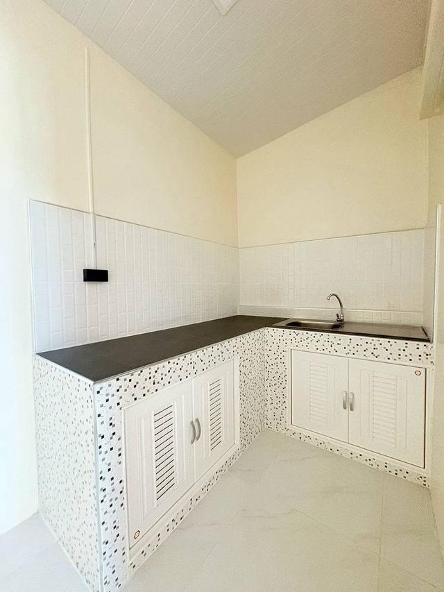 💛หมู่บ้านพร้อมจิตร บางใหญ่ 💛ทาวน์เฮาส์ 2 ชั้น  ถนนเมน โครงการมีระบบรักษาความปลอดภัยเข้า-ออกใช้คีย์การ์ด. ด้านหลังติดทุ่งนารับลมเย็นๆ 9