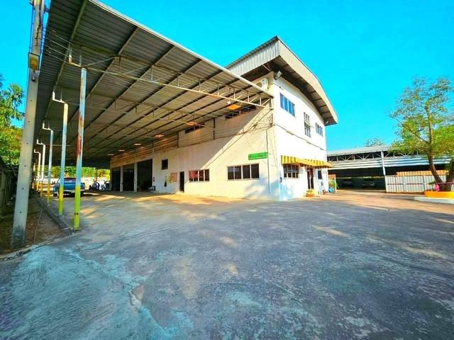 ขายที่ดินพร้อมโกดังสำนักงานอยู่นิคมฉะเชิงเทรา อยู่ในการดูแลของ กนอ. บนเนื้อที่ 10 -3-60ไร่ พื้นที่สีม่วง 1