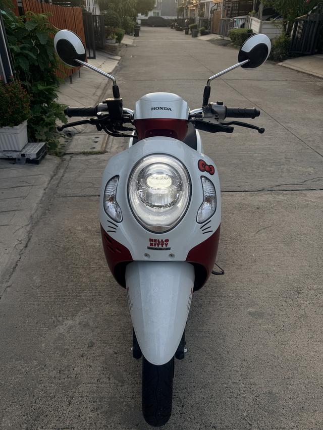 ขายรถบ้าน Scoopy x Hello Kitty Limited Edition รูปย่อยที่ 3