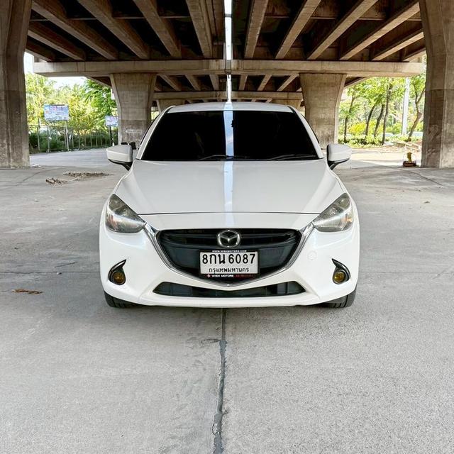 Mazda 2 1.3 SkyActiv High Sedan AT ปี 2015 รถสวยไมล์น้อย 97,xxx km.