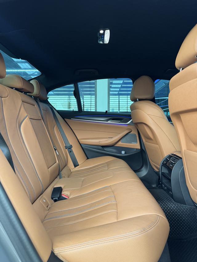ปี2021 BMW 520d M Sport LCI G30 (รถมือเดียว จำหน่ายโดยตัวแทนศูนย์จำหน่ายรถยนต์ BMW) รูปที่ 5