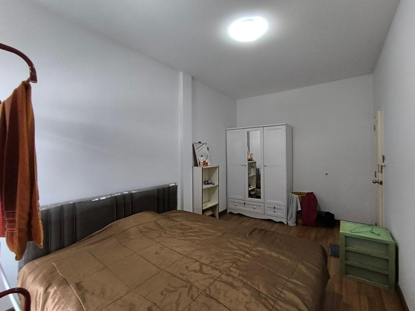 แกรนด์วิลล์  ถนนปทุมสายใน ต.บ้านฉาง อ.เมือง ปทุมธานี 15