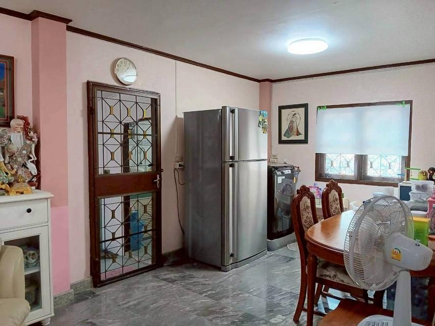 🏠ขายบ้านเดี่ยวที่ดิน51.xตรว. หมู่บ้านพงษ์ศิริชัย3 ติดถนนบรมราชชนนี กทม. 4ห้องนอน2ห้องน้ำ พื้นที่ใช้สอยในบ้านประมาณ178ตรม.หน้าบ้านทิศเหนือ ราคา 5.49Mb 7