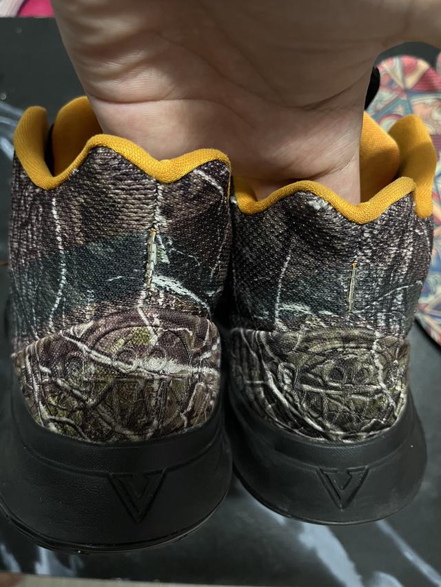 Nike kyrie 5 "taco". 4