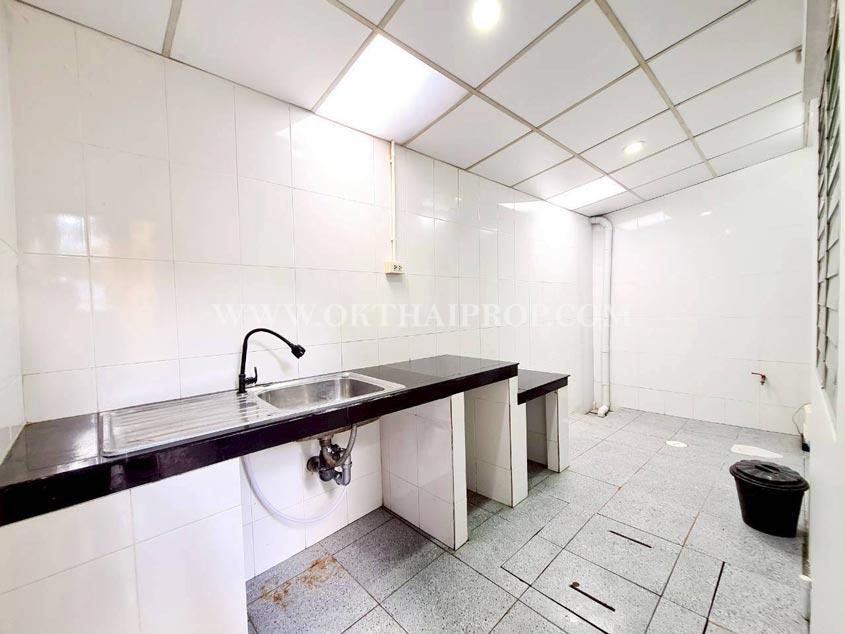 ทาวน์เฮ้าส์ หมู่บ้านลุมพินี บางบัวทอง ใกล้รถไฟฟ้าสายสีม่วง นนทบุรี 8