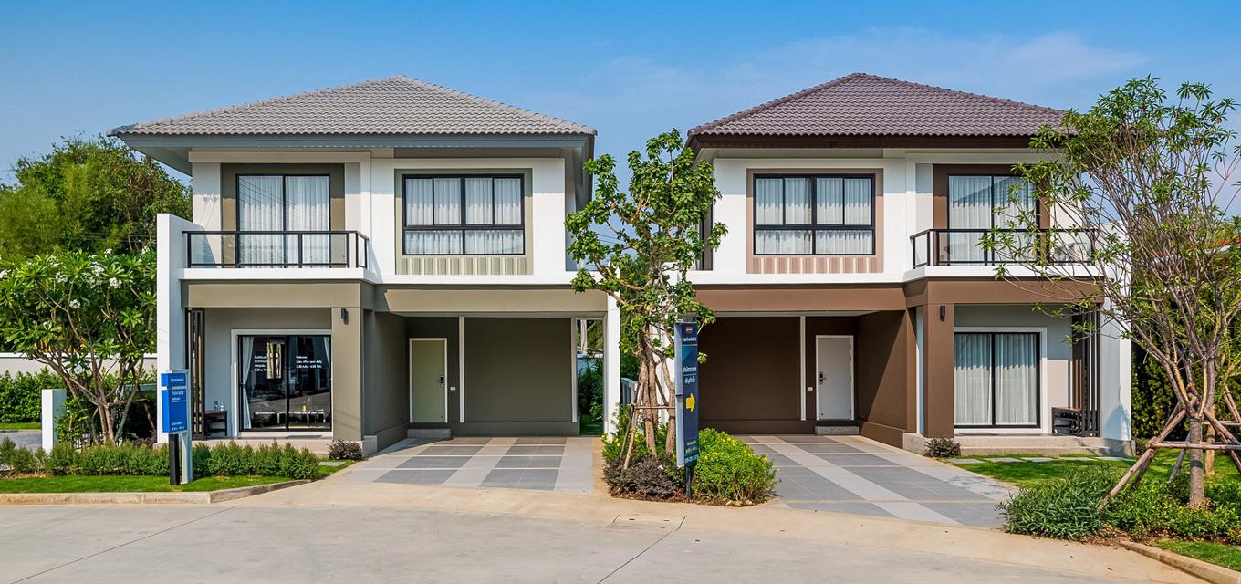 รูป บ้านแฝดหลังใหญ่ใกล้เมือง