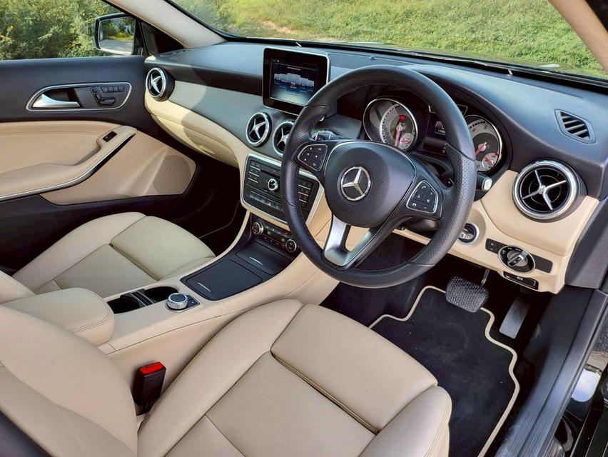 BENZ GLA200 Urban (W156) 2017 รถหรู ประวัติเซอร์วิสครบ ราคาดีสุดในตลาด 11