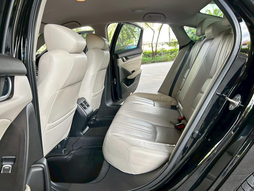 ขายรถ Honda Accord 1.5 Turbo ปี 2020 สีดำ เกียร์ออโต้ 12