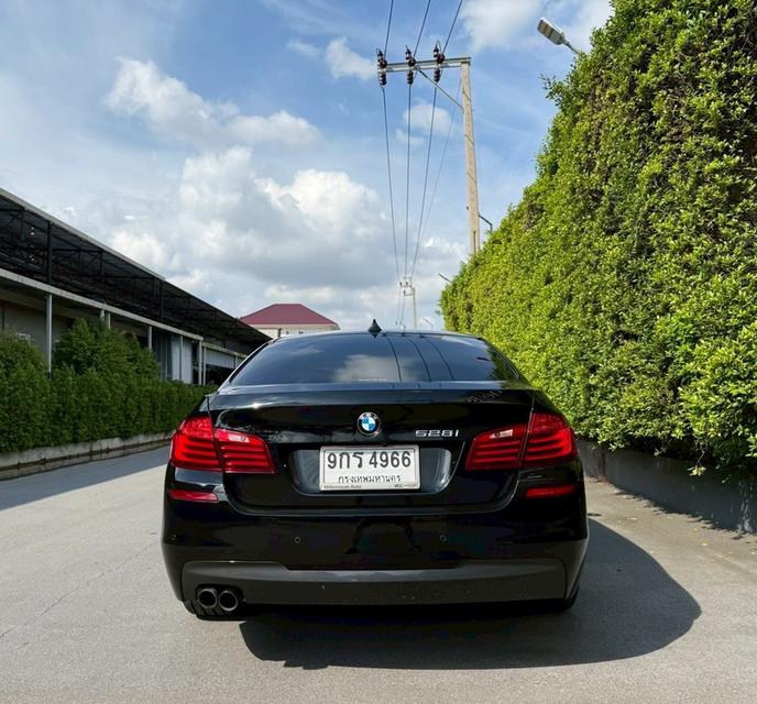 รหัสรถ AP4966 BMW 528i M Sport LCi ปี ปี15 จด16 สีดำ
