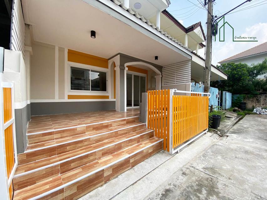 ทาวน์เฮาส์ 2 ชั้น หมู่บ้าน สุธาวี คัตเตอร์เฮ้าส์ คลองขุด บางพลี พร้อมอยู่