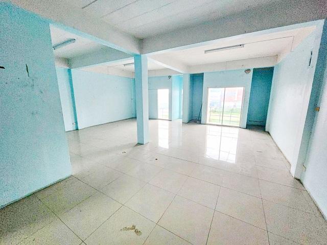 บิ๊กซี เคหะร่มเกล้า 500 ม.ให้เช่าอาคารใหญ่ 4 น้ำ 41ตร.วา. 490ตร.ม. ลาดกระบัง เชื่อมต่อกัน 2 คูหา 3ชั้น รร.ร่วมฤดีวิเทศศึ 6