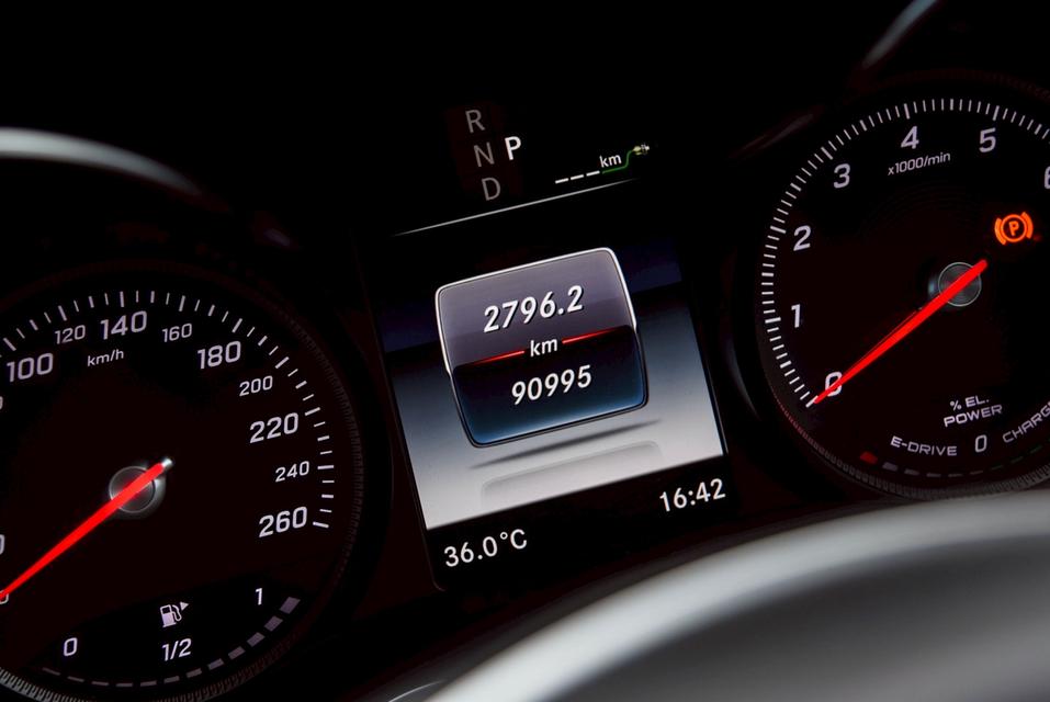รหัสรถ CBL2917 Mercedes-Benz C350e Avantgarde W205 AT 2018 13