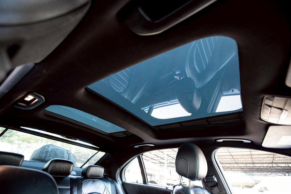 ขายBenz C350e ปี2017 รูปที่ 17