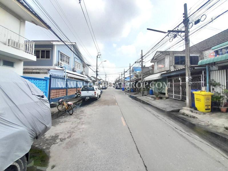 ทาวน์เฮ้าส์ 2 ชั้น หมู่บ้านลานทอง ติวานนท์-ปากเกร็ด นนทบุรี 17
