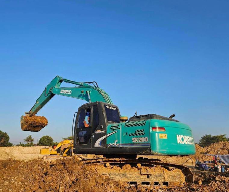 ขายรถแม็คโคร Kobelco SK210 มือสอง