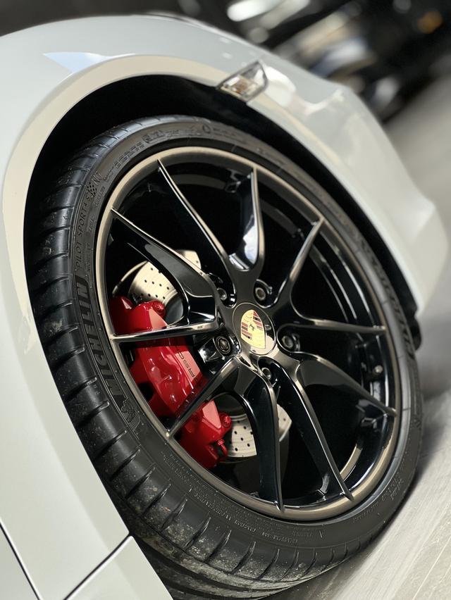 Porsche 981 Cayman ปี 2014 8