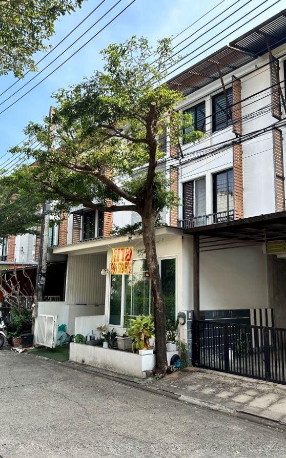 ขายทาวน์เฮ้าส์ 3 ชั้น ทำเลดี โครงการ อารียา โมวา กรุงเทพฯ 3