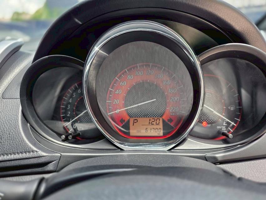Toyota yaris 1.2G AT ปี 2015-รถมือเดียว ไมล์น้อย รูปที่ 8