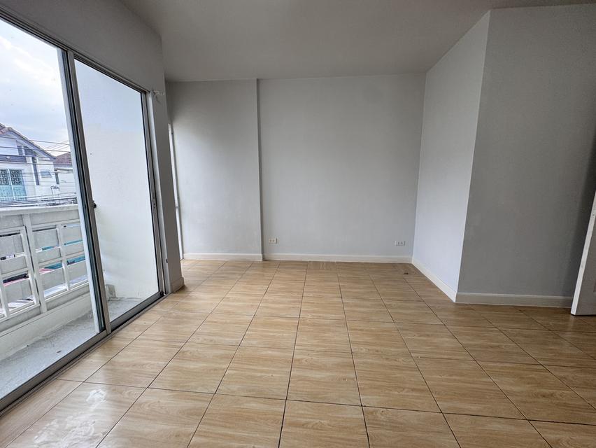 ขายบ้านทาวเฮาส์ หมู่บ้านTheTown  เพิ่มสิน20 กทม. 5