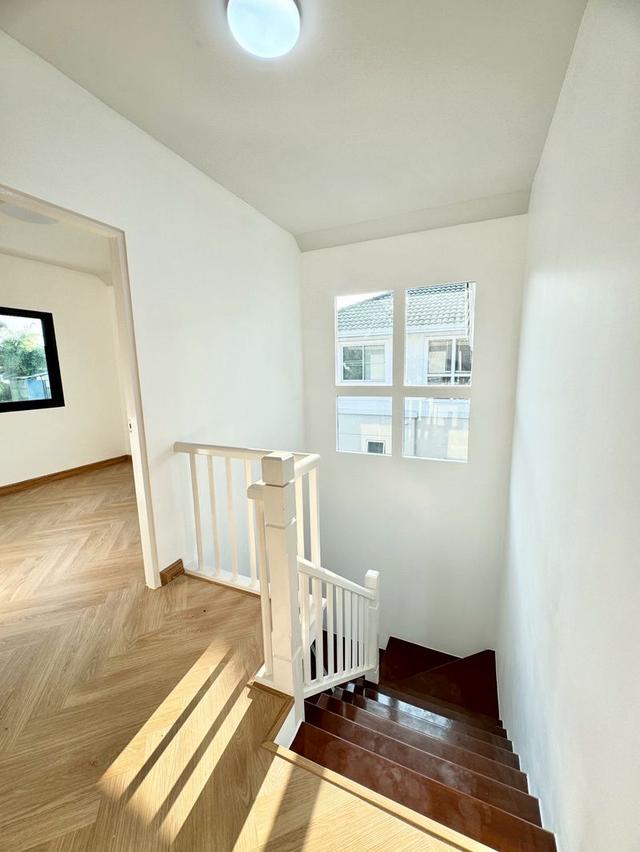 หมู่บ้านพฤกษ์ลดา คลองถนน วงแหวน–รัตนาธิเบศร์ บ้านเดี่ยว 2 ชั้น  ถนนเมน ตกแต่งใหม่พร้อมอยู่ โครงการ (Land & Houses) 14