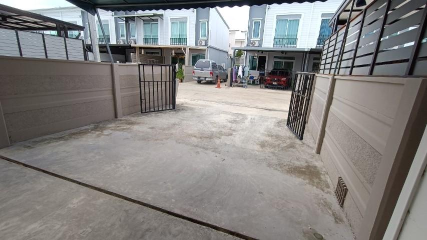 ลดราคาพิเศษ กัสโต้ เพชรเกษม-ทวีวัฒนา ทาวน์โฮม 2 ชั้น ใกล้สนามหลวง 2 ใกล้ถนนบรมราชชนนี ใกล้ถนนเพชรเกษม 2