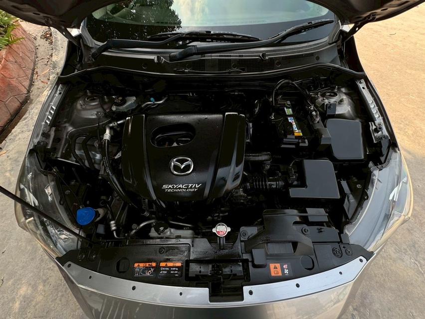 Mazda2 1.3 Hight Plus Top ปี2016 AT สีเทา รูปที่ 13