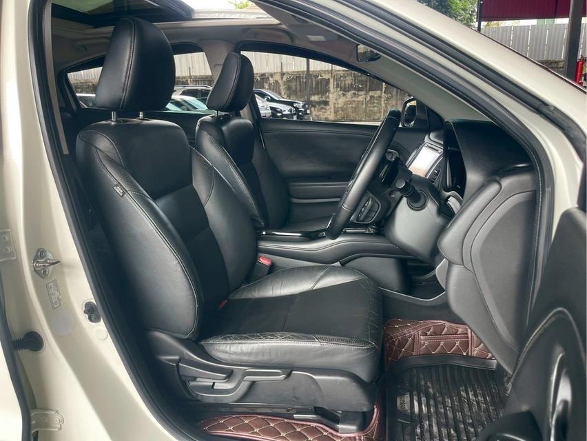 รหัสรถ WRT2611 2015 Honda HR-V 1.8 ELตัวท๊อปสุด แต่งเป็นตัว RS 13