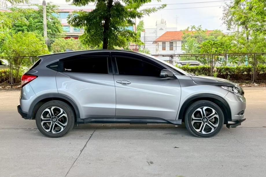 🚗 2018 Honda HRV 1.8 E AT รูปที่ 4