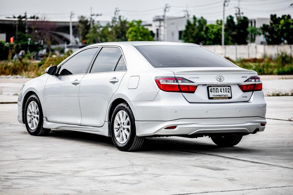 Toyota Camry 2.0G ปี 2015 สีบรอนซ์   7