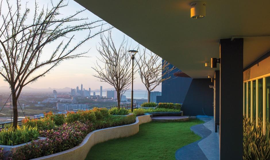 Sale Condo seaview Pattaya very nice location 2