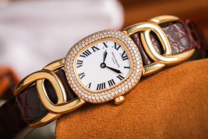 Patek Philippe Golden Elipse 18K Gold Diamond 2