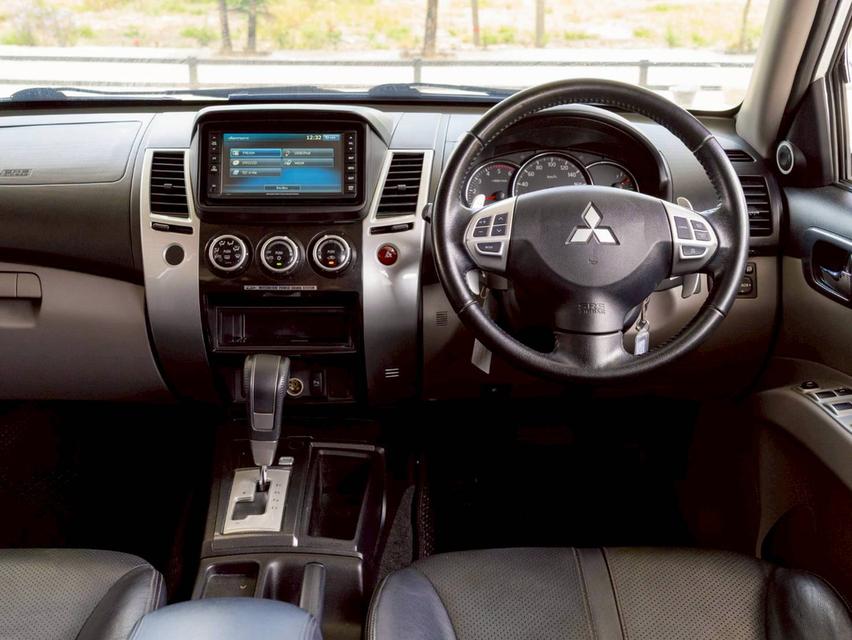 Mitsubishi Pajero 2.5 GT Sport ปีจด 2015 9