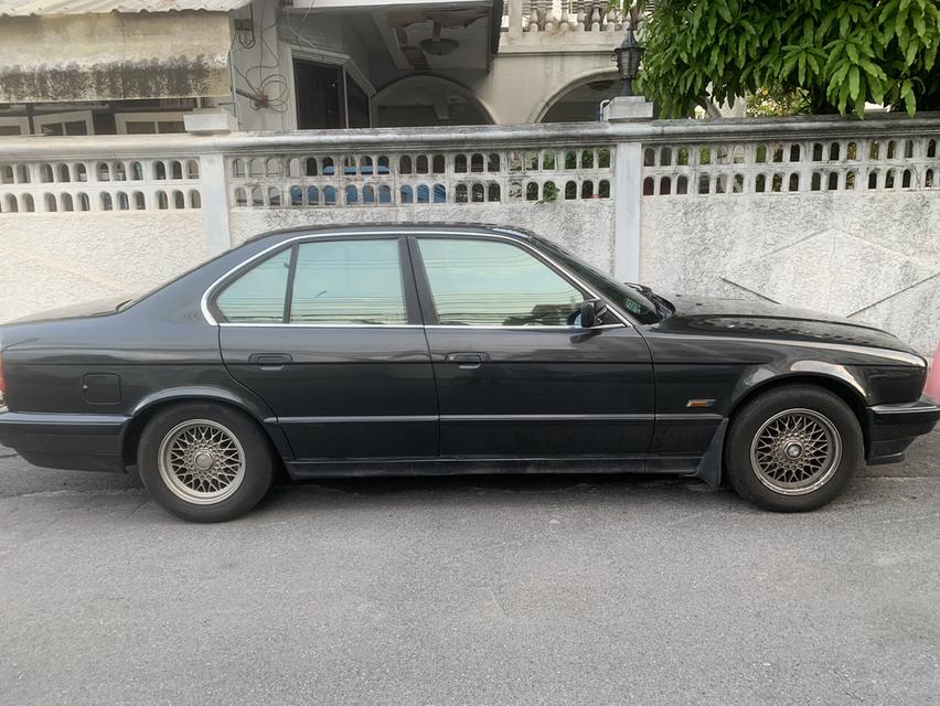 BMW 525IA 3