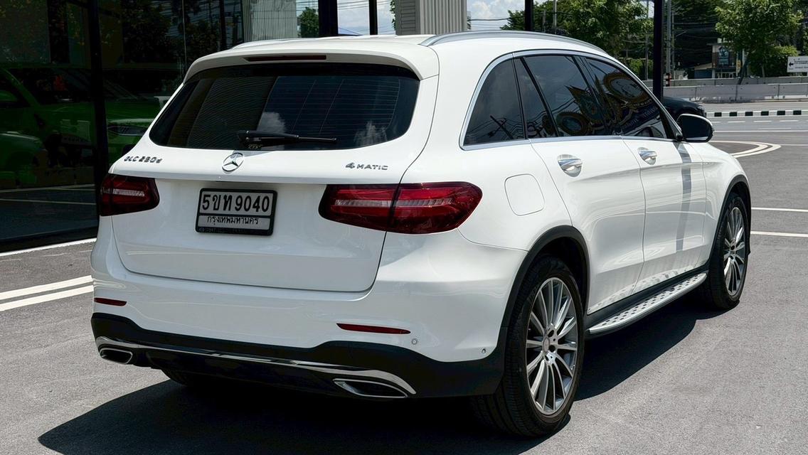 2016 BENZ GLC 250d 4 MATIC AMG DYNAMIC สีขาว เลขไมล์ 93,XXX KM รถสวย เซอร์วิสตามระยะ เปลี่ยนสันยาได้เยอะ รูปที่ 5