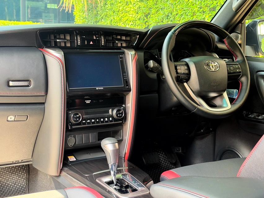 2023 TOYOTA FORTUNER LEGENDER 2.4 รถมือเดียวออกป้ายแดง รถวิ่งน้อย ประวัติศูนย์ครบ รถไม่เคยมีอุบัติเหตุครับ รูปที่ 12