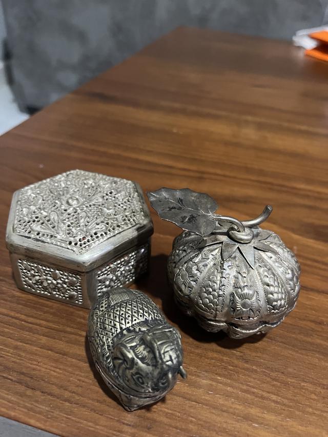 ตลับทองเหลืองกะไหลเงิน