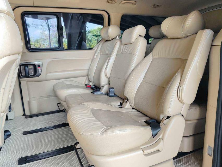 ขาย Hyundai H1 2.5Deluxe ปี20 11